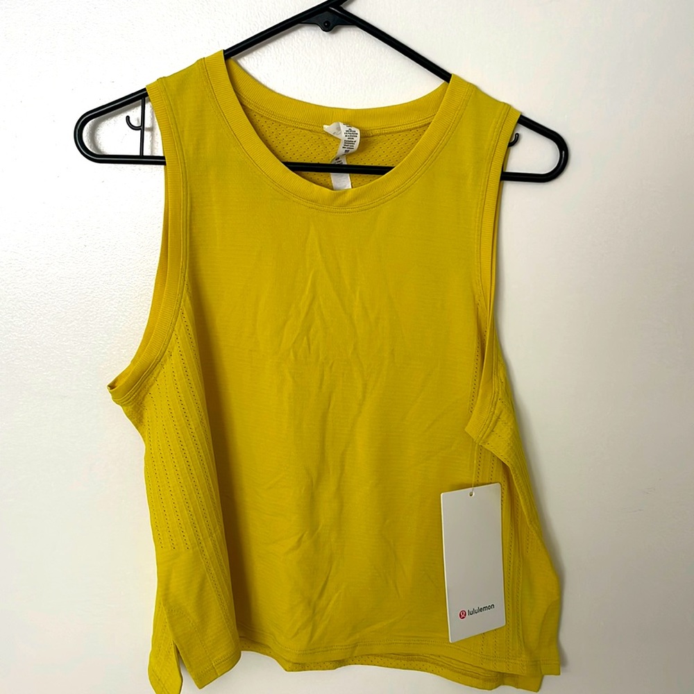 NWT Lululemon Train To Be Crop Tank Size 8